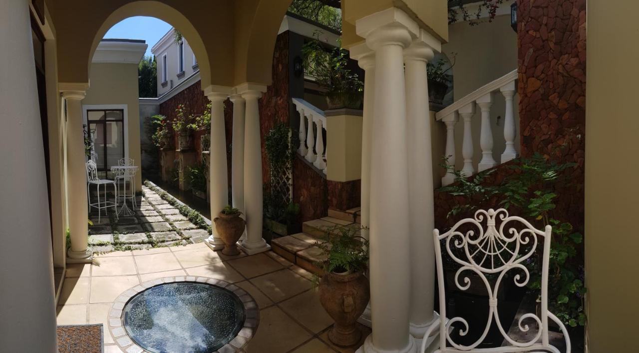 Villa Lugano Guesthouse Johannesbourg Extérieur photo